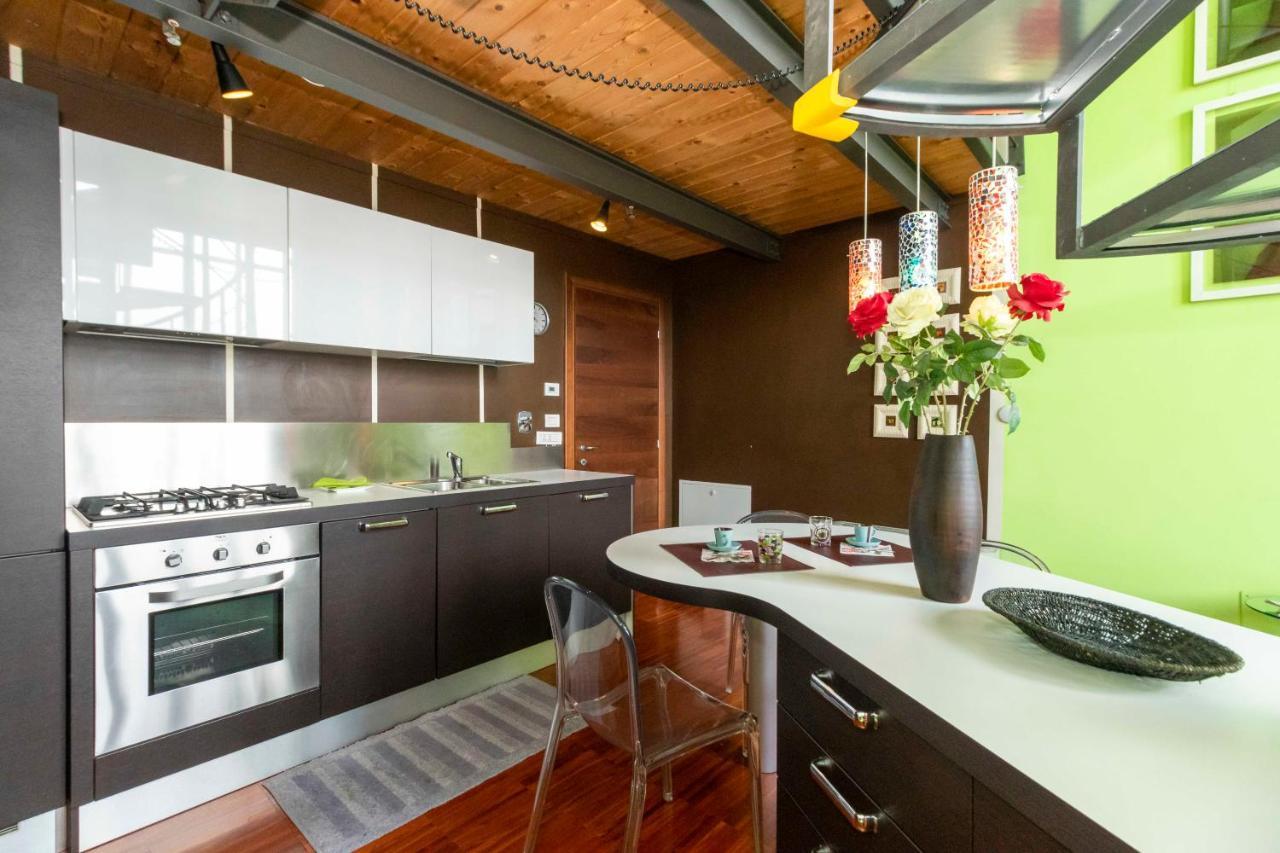 Dora Riverside Modern Apartment With Private Parking Turin Extérieur photo