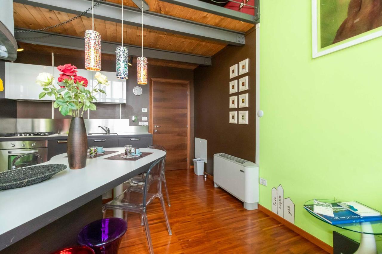 Dora Riverside Modern Apartment With Private Parking Turin Extérieur photo